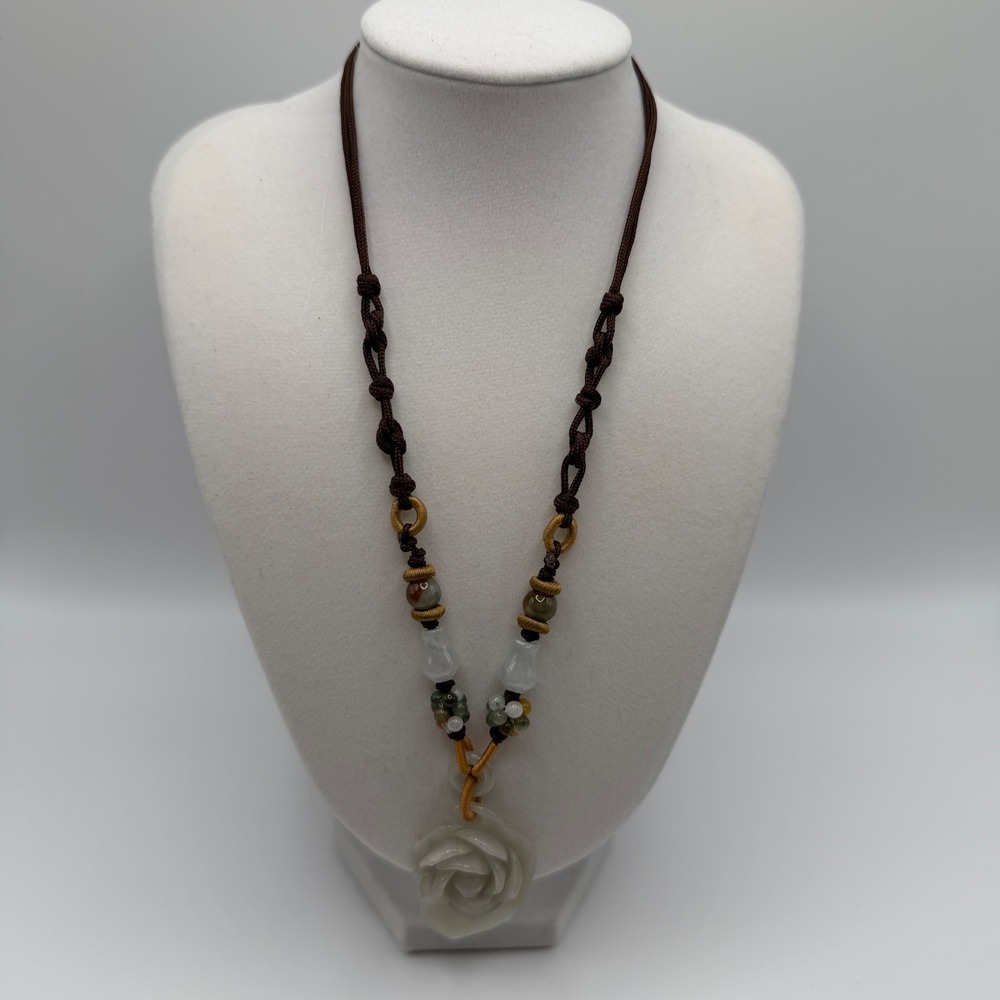 Hand Carved Jade Rose Pendant Necklace Adjustable Knotted Silk Cord‎ Luck Asian